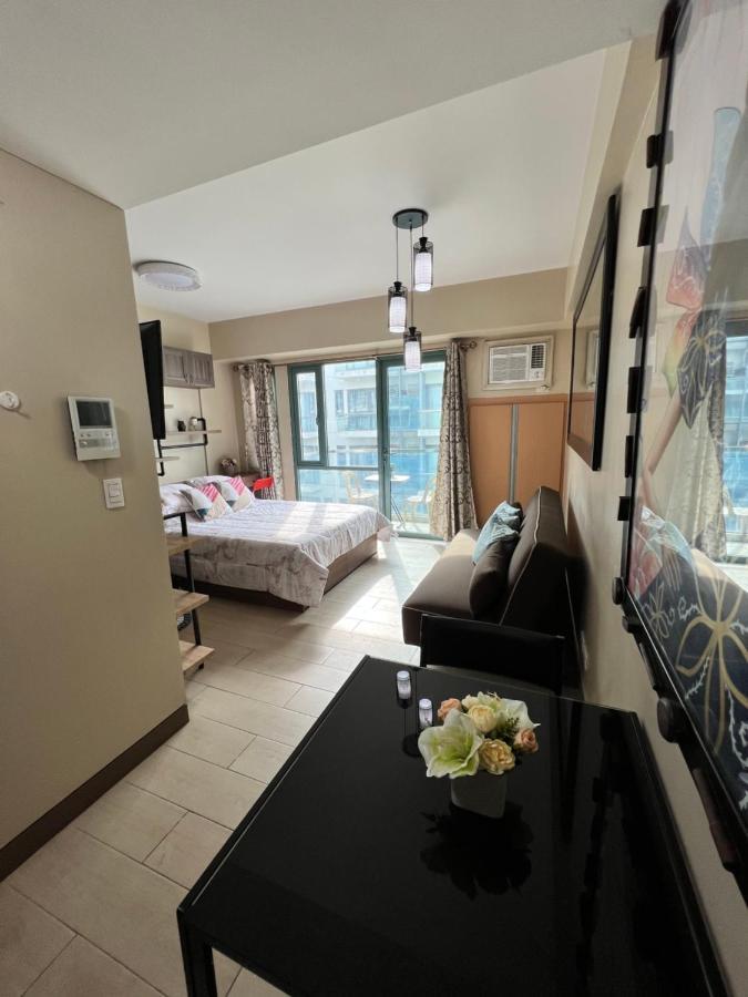 Studio At Newport World Airport Area Prime Location Манила Екстериор снимка