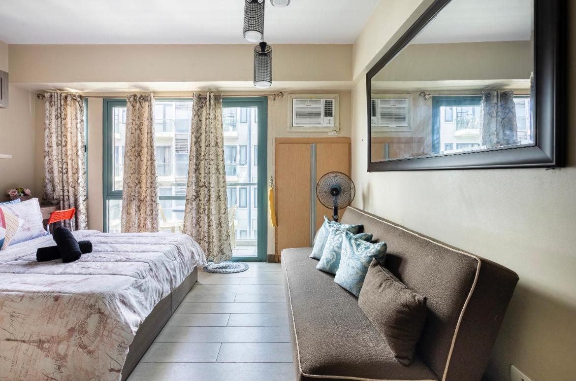 Studio At Newport World Airport Area Prime Location Манила Екстериор снимка