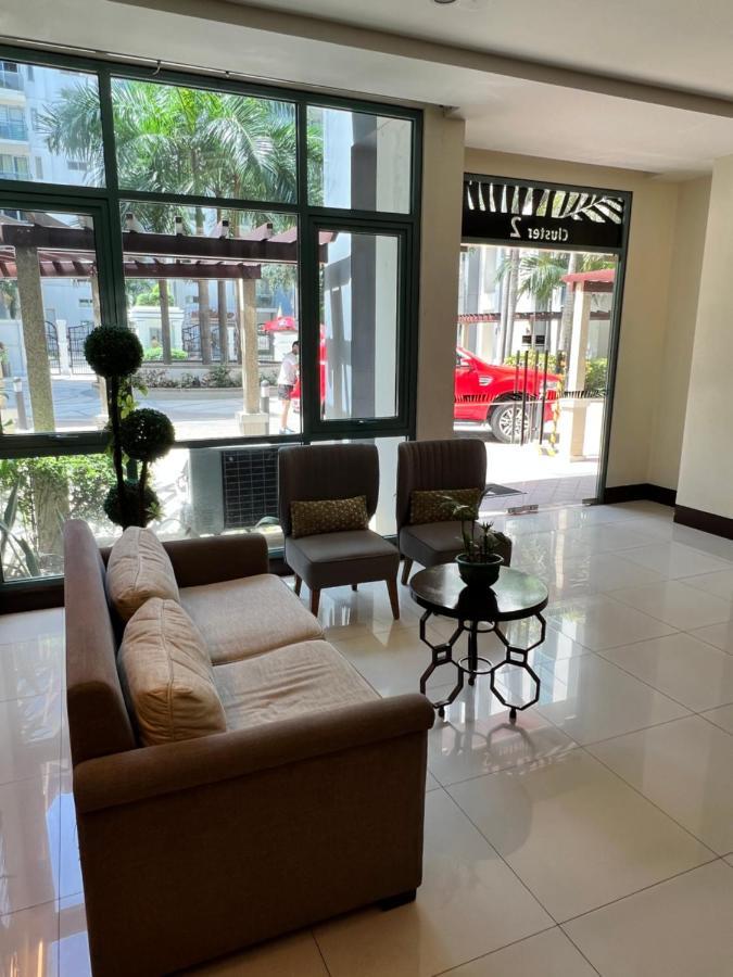 Studio At Newport World Airport Area Prime Location Манила Екстериор снимка