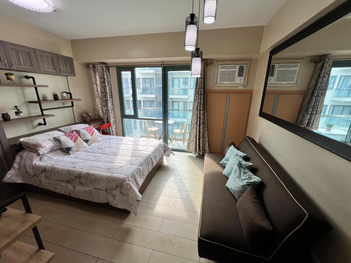 Studio At Newport World Airport Area Prime Location Манила Екстериор снимка