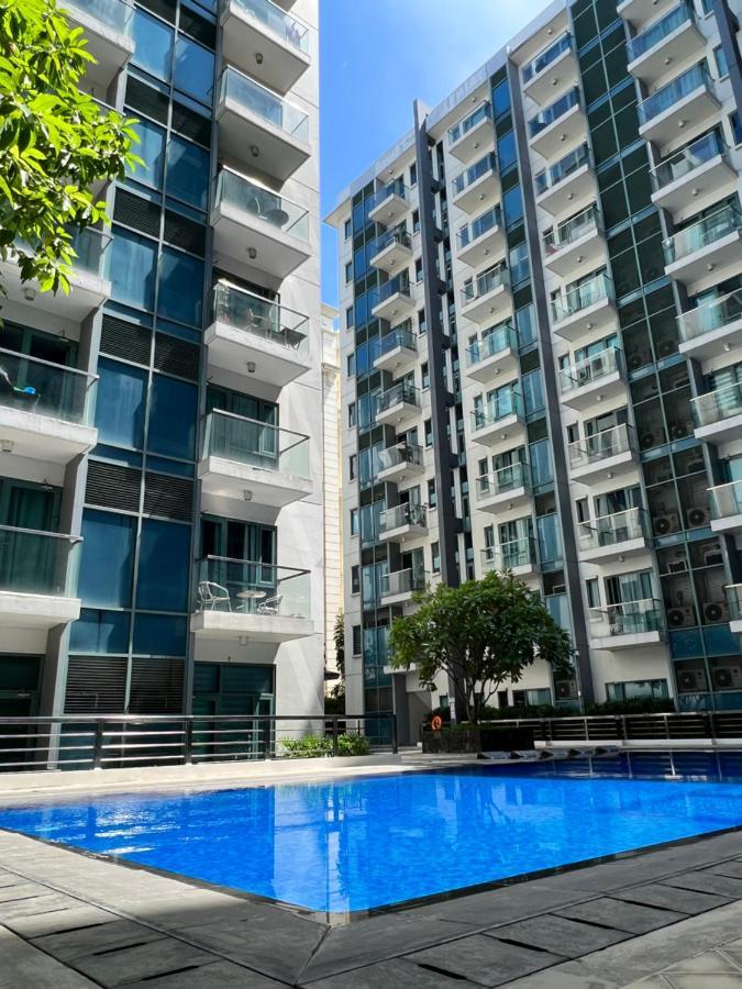 Studio At Newport World Airport Area Prime Location Манила Екстериор снимка