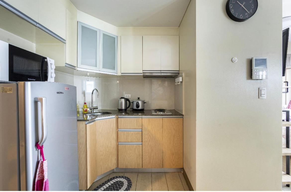 Studio At Newport World Airport Area Prime Location Манила Екстериор снимка